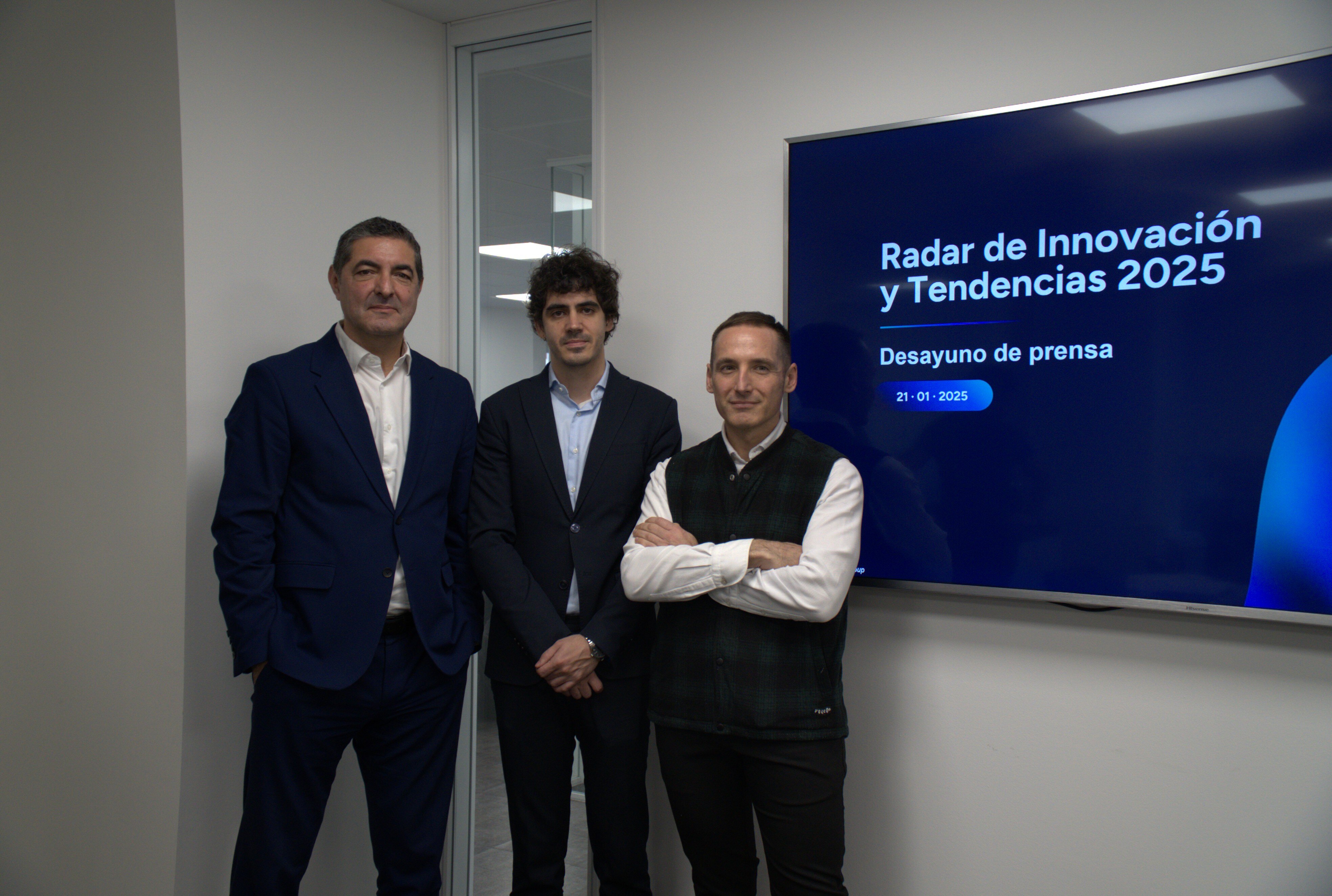 Antonio Torrado (y no Torrero), socio director; Sergio Muñoz, responsable de innovación y Miguel Romero, socio y responsable de Tecnología e Innovación de SDG Group